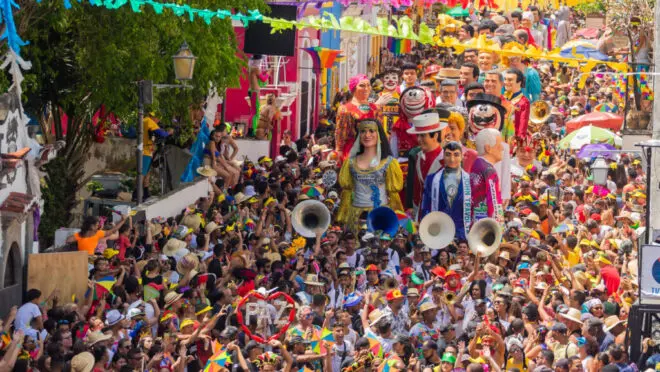 Carnaval é feriado ou ponto facultativo? Data cai em 4 de março em 2025