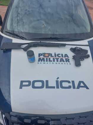 O criminoso foi preso e a arma usada no crime foi apreendida pela PM.