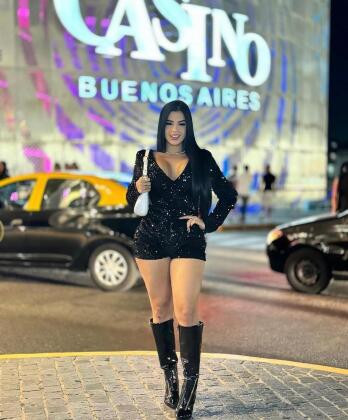 No Instagram, Emilly que se identifica como modelo e jogadora, possui 95, 2 mil seguidores.