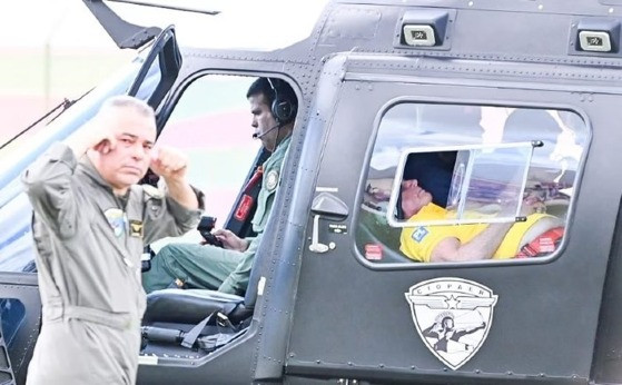 Segundo apurou a coluna, Bolsonaro começou a sentir fortes dores abdominais quando estava chegando no município de Santa Cruz.