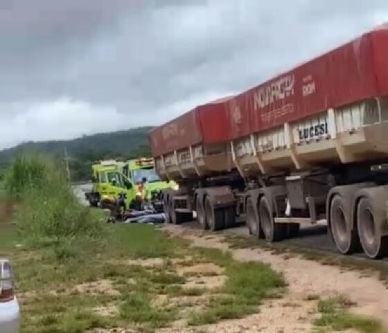 O acidente aconteceu na manhã deste sábado (05), em nobres