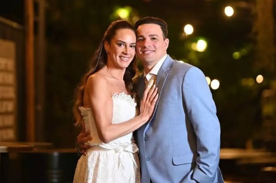 O cantor compartilhou nas redes sociais os preparativos para a celebração deste sábado.