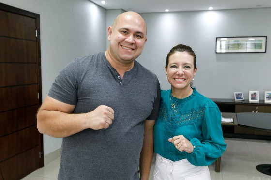 Abilio Brunini é prefeito de Cuiabá e Flávia Moretti é prefeita de Várzea Grande.