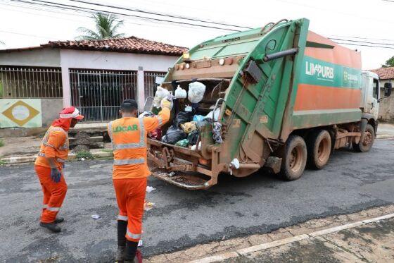 A taxa de coleta de lixo foi regulamentada em Cuiabá em agosto do ano passado e definiu a cobrança na fatura da água e esgoto.