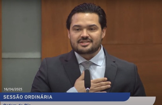  Arnaldo Júnior assume a vaga de Paulo Araújo na Casa de Leis