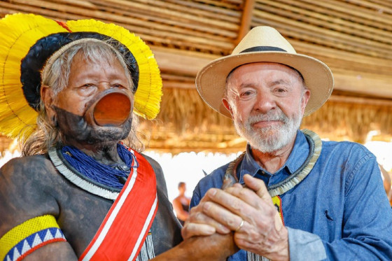 Lula visitou o cacique Raoni em MT nessa sexta-feira (04)