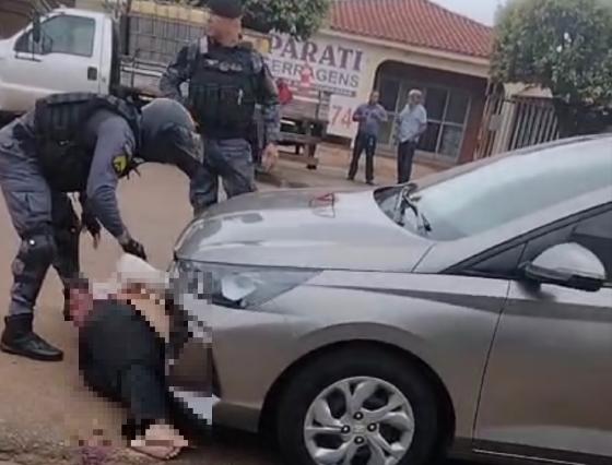 Vítima sofreu escoriações pelo corpo, além de um traumatismo cranioencefálico (TCE) e um corte na perna