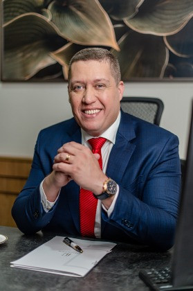 Gilberto Gomes da Silva é advogado, especialista em Direito Civil e Processual Civil, com MBA em Direito Empresarial pela Fundação Getúlio Vargas (FGV)