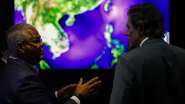 Marcio Aguiar, diretor da divisão Enterprise da Nvidia para América Latina, e Fernando Haddad: ministro foi aos EUA para atrair investimentos de big techs e acena com benefícios fiscais para data centers.