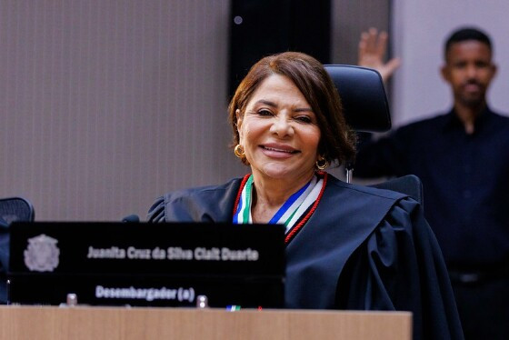 Juanita Cruz tomou posse como desembargadora do TJ na manhã desta segunda-feira (26)