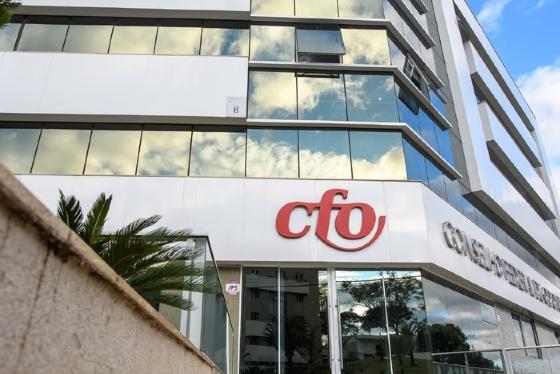 O CFO é a entidade responsável pela regulamentação e supervisão da prática da odontologia no Brasil.
