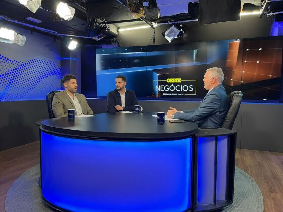 Os diretores da Construtora São Benedito, Amir Maluf e Gilson Porto, foram os convidados especiais da edição, que analisou os segredos por trás do fortalecimento do setor da construção no Estado, em meio a um cenário econômico ainda instável em vária