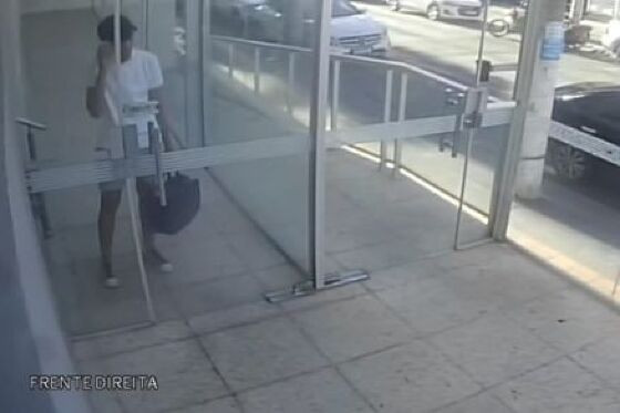 Invasão ocorreu em condomínio de alto padrão.