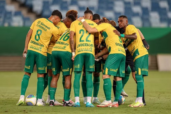 Cuiabá disputa a Série B do Brasileirão em 2025.