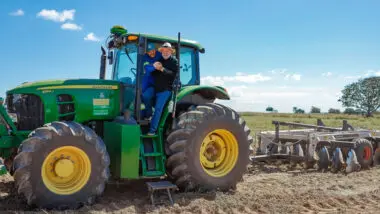 Governo ajuda a flexibilizar licenciamento ambiental, mas culpa agro por danos