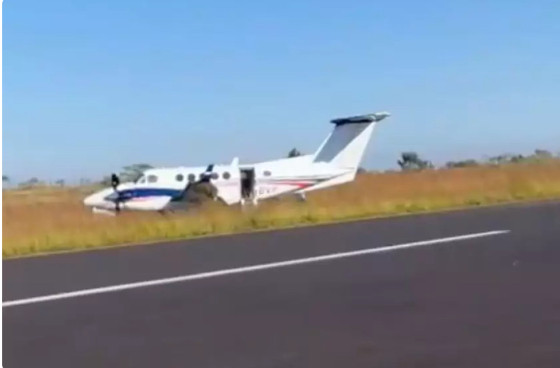 King Air da dupla fez pouso de emergência em SP