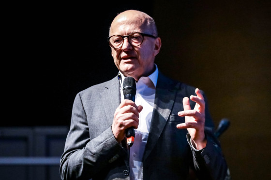 Governador em exercício elogiou postura de ex-presidente em depoimento.