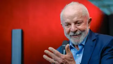 Presidente Lula é o último a conseguir pagar precatórios fora do limite de gastos. A partir de 2027, pagamento de dívidas irá impactar equilíbrio fiscal do país