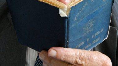 Carteira de trabalho. Emprego formal. Trabalhador idoso. Aposentadoria. Aposentado. INSS.