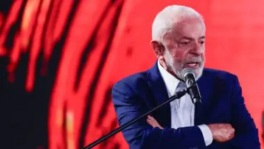 Lula se revolta com modelo de "corporation" de ex-estatais, em que não consegue interferir