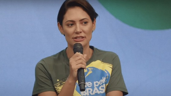 Michelle é presidente nacional do PL Mulher.