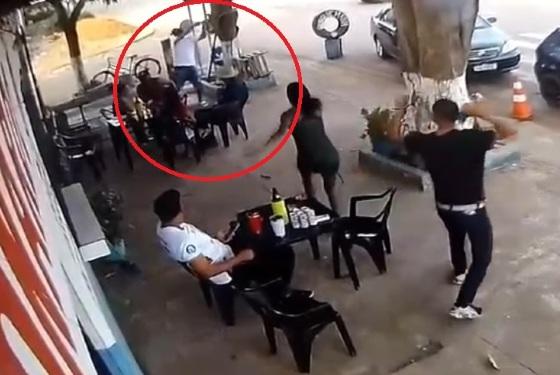 Vítima foi golpeada com barra de ferro na cabeça.