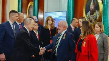 Lula participa de jantar com Putin em Moscou