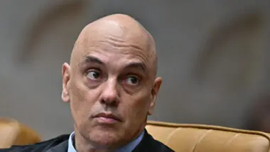 Alexandre de Moraes réu