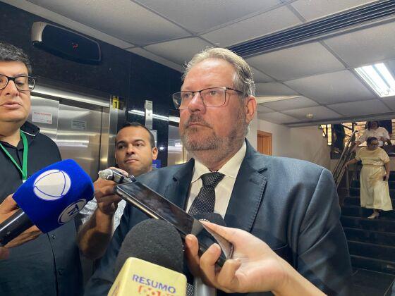 O profissional atuava na UTI e prestava serviços para uma empresa contratada pela direção da unidade de saúde.