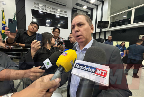 Dilemário quer ver o ex-prefeito Emanuel Pinheiro indiciado por improbidade administrativa