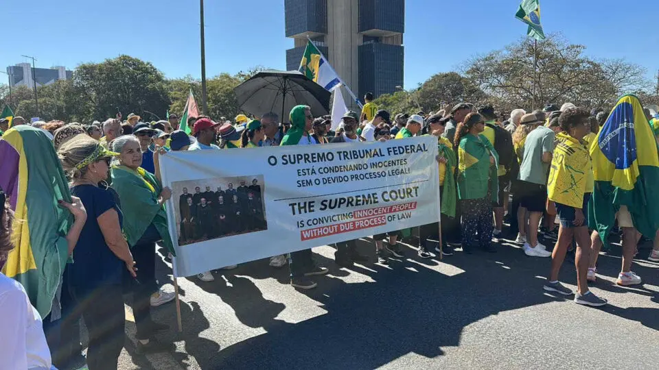 Ato em apoio a Bolsonaro ocorreu após operação da PF determinada por Moraes. Na foto, protesto em Brasília