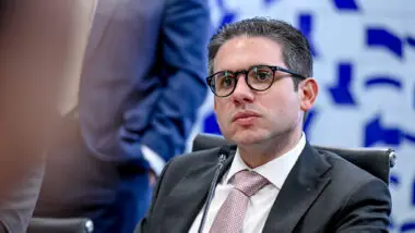 Hugo Motta IOF governo Lula