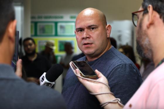 Segundo Abilio, parte do aeroporto foi construída sobre vias públicas municipais