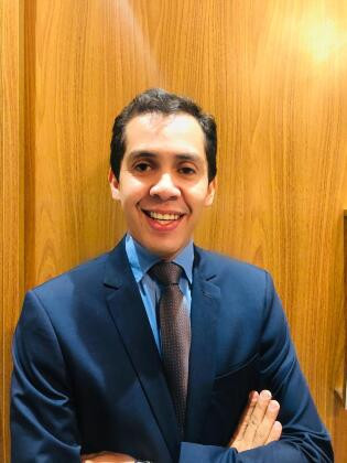 Ederaldo Lima: Contador e Economista, Professor da UFMT, Doutor em Contabilidade, e Phd em Economia.