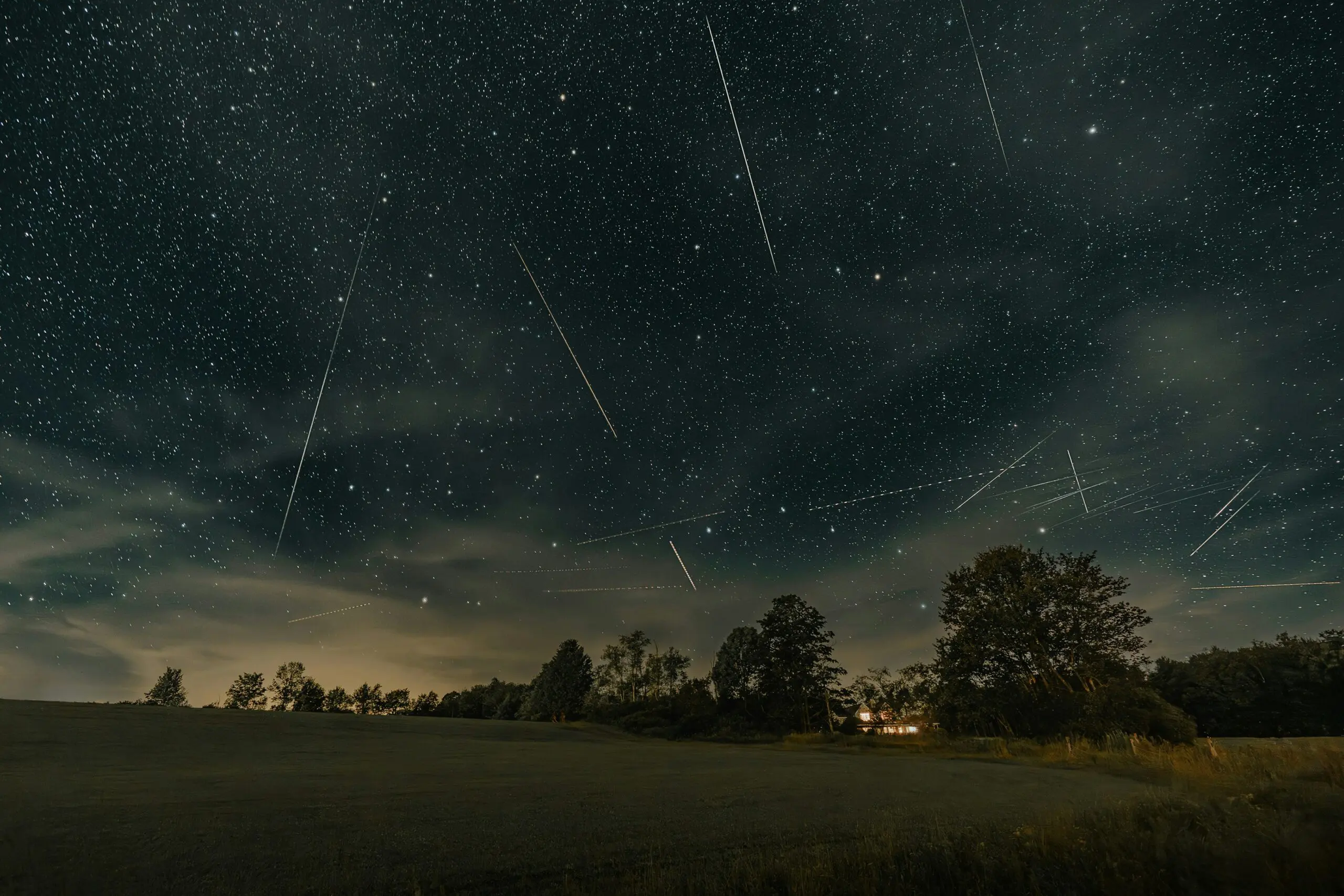Chuva de meteoros Alpha Capricornídeos e Delta Aquáridas do Sul.