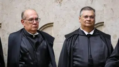 Ministros do STF Gilmar Mendes e Flávio Dino já consideram que lei do licenciamento ambiental irá para análise da corte. Dino chama projeto de "PL da Devastação"