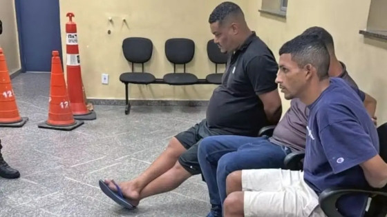 Após a captura, os três foram levados para a 12ª Delegacia de Polícia de Copacabana, onde permanecem à disposição da Justiça