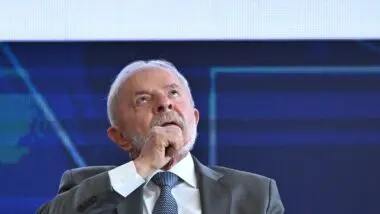 Lula voltou a criticar Donald Trump ao anunciar plano de ajuda a setores atingidos pelo tarifaço.