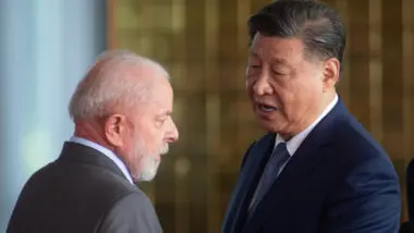 Lula conversa com Xi Jinping sobre tarifaço dos EUA