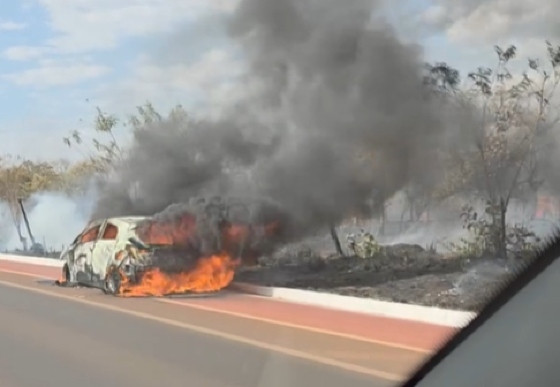 Procurado, o Corpo de Bombeiros afirmou que ainda não foi acionado para a ocorrência