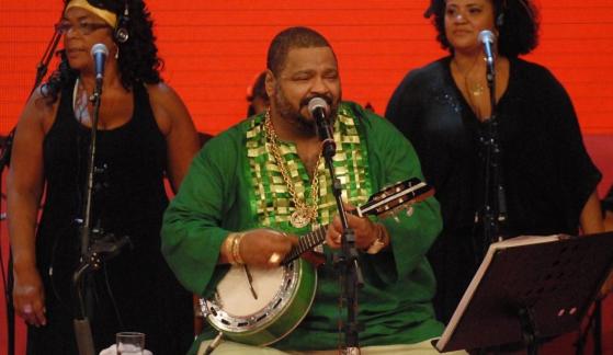 Um dos maiores nomes do samba, Arlindo Cruz nasceu no Rio de Janeiro em 1958.