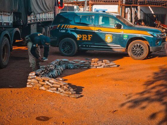 A apreensão ocorreu no km 524 da BR-070