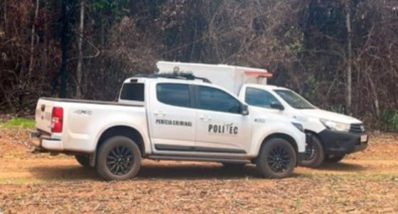 Vítima estava enrolada em cobertores e apresentava lesões em um dos braços.
