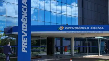 CPMI do INSS será instalada com governistas na presidência e relatoria; oposição questiona seriedade da investigação.