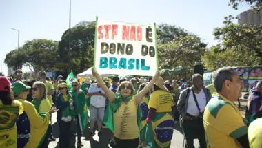 Atos fora Moraes e Lula