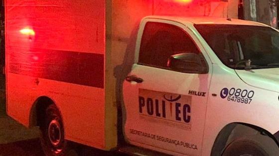 Os dois adolescentes seguiam pela via em uma motocicleta e durante o trajeto passaram por um buraco na estrada