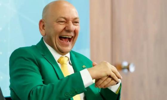 A homenagem proposta pelo deputado Xuxu Dal Molin (União) foi publicada nesta terça-feira (12)