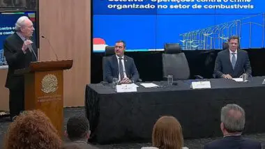 Coletiva operação PCC