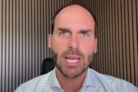 Ainda de acordo com ele, o julgamento é um “teatro, como bem ressaltou” o ministro Luiz Fux.