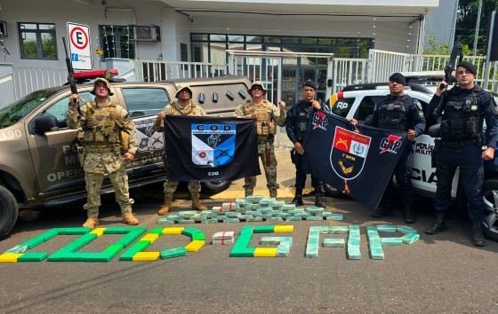 A ação foi realizada pelo Grupo de Apoio (GAP) do 2º Batalhão da PMMT e do Comando de Operações de Divisas (COD) da PM de Goiás, que fizeram bloqueio policial na rodovia MT-110.